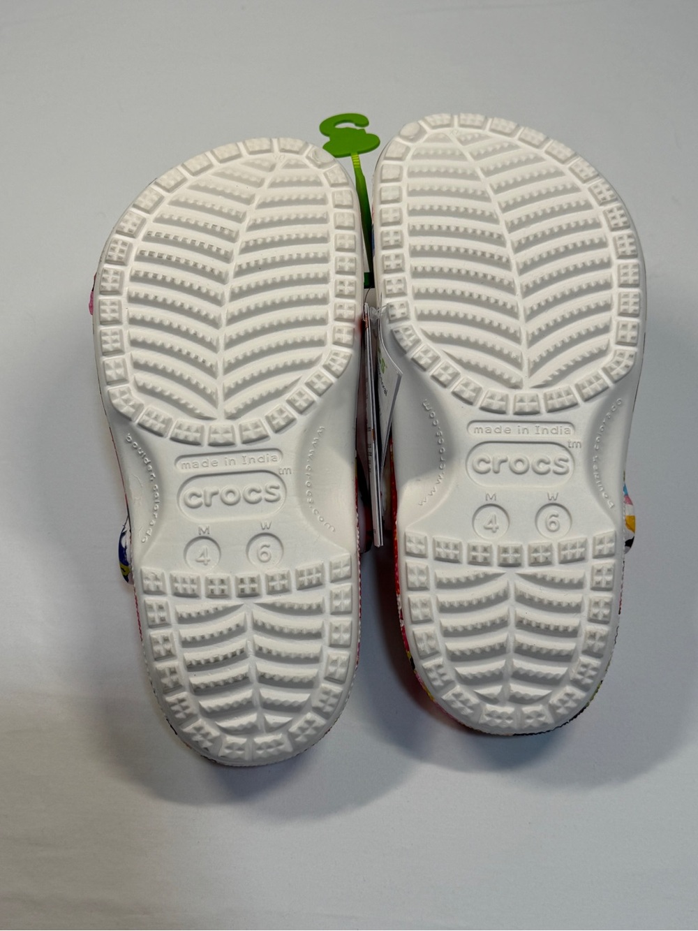 CROCS Womans 6 Classic Painted Floral Clog NWT - Picture 3 of 5